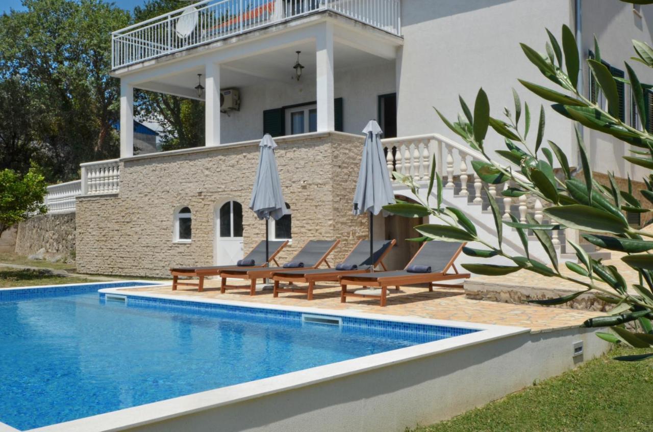 Holiday Home Nevera Kaštela Exteriör bild
